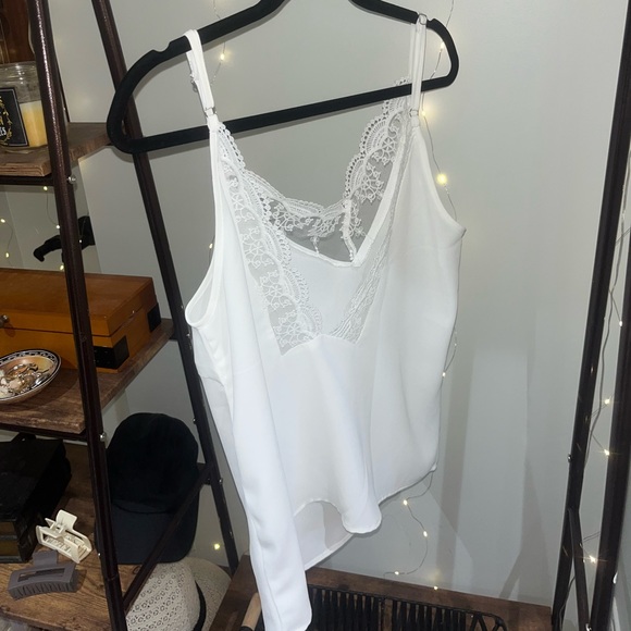 SHEIN V Back Lace Trim Cami Top M - Picture 2 of 2